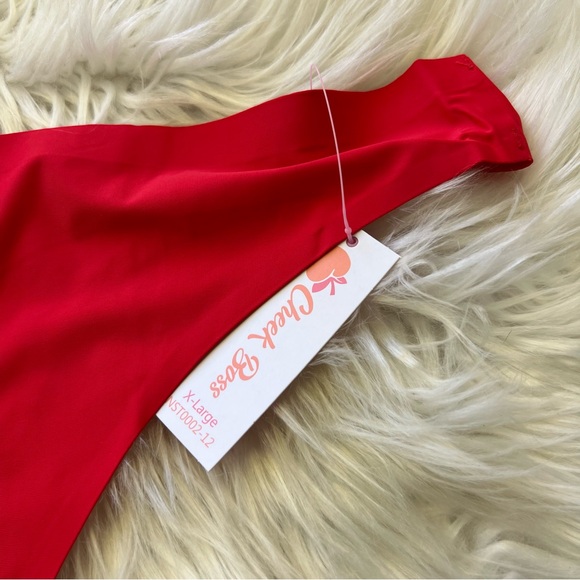 Cheek Boss Red Seamless Thong Panties - Picture 2 of 3